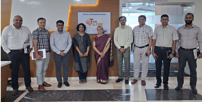 GIL MD visits FinGlobe CoE, STPI-Gandhinagar